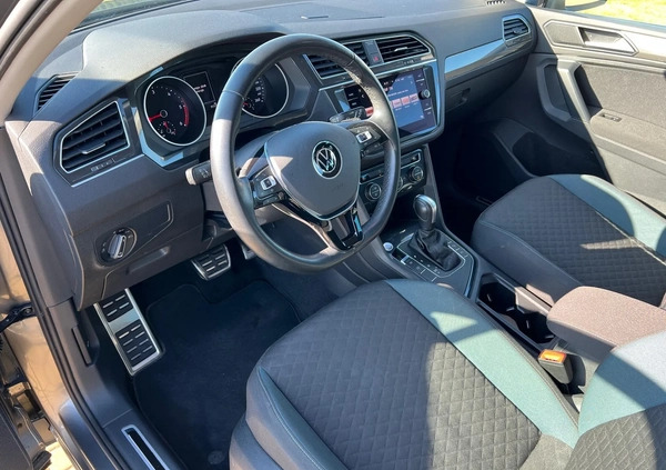Volkswagen Tiguan cena 94700 przebieg: 102300, rok produkcji 2020 z Uniejów małe 232
